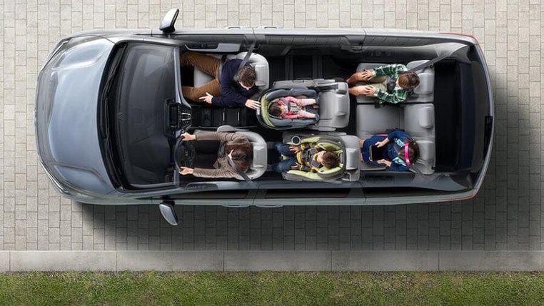 Vị trí ngồi an toàn nhất trên xe ô tô mà bạn chưa biết?