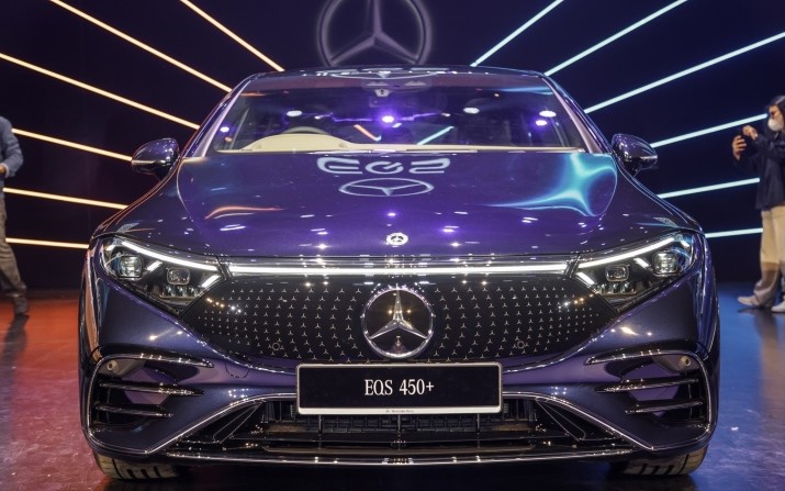 Chiếc xế hộp điện tiền tỷ Mercedes-Benz EQS ra mắt tại Malaysia, khách hàng Việt mong ngóng chờ ngày về Việt Nam