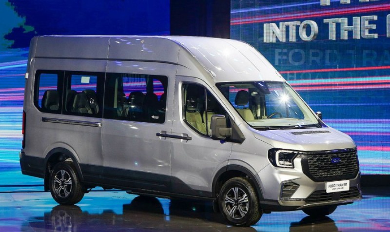 Ford Transit 2024: Cuộc cách mạng trong phân khúc xe van tại Việt Nam