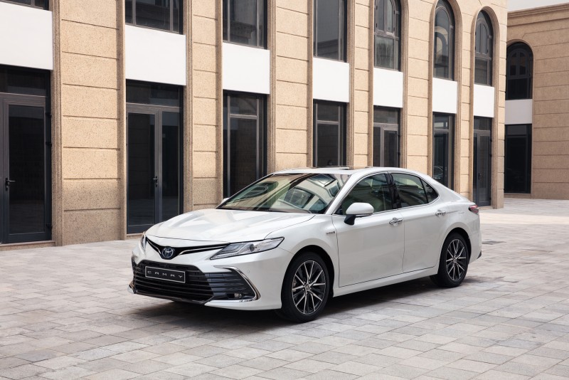 Giá xe Toyota tăng mạnh từ đầu tháng 4, mức tăng cao nhất lên đến 90 triệu đồng
