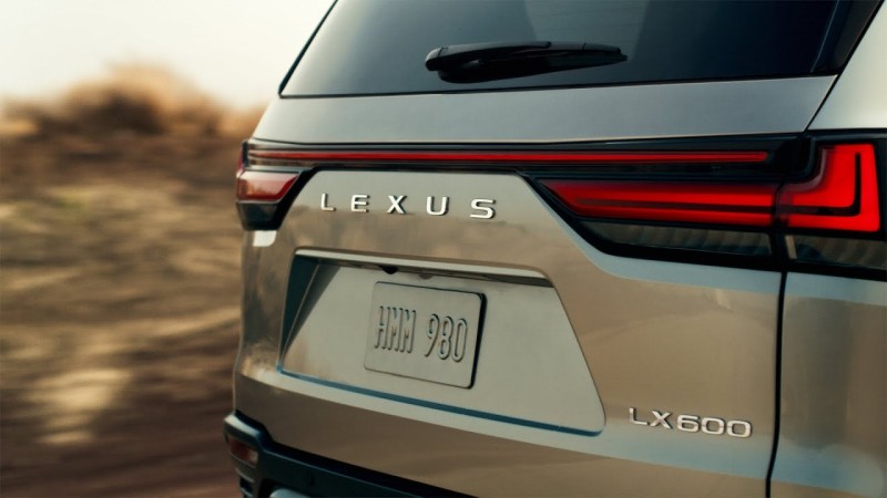 Lexus LX600 lộ diện hình ảnh chính thức: Có trang bị tương tự Land Cruiser