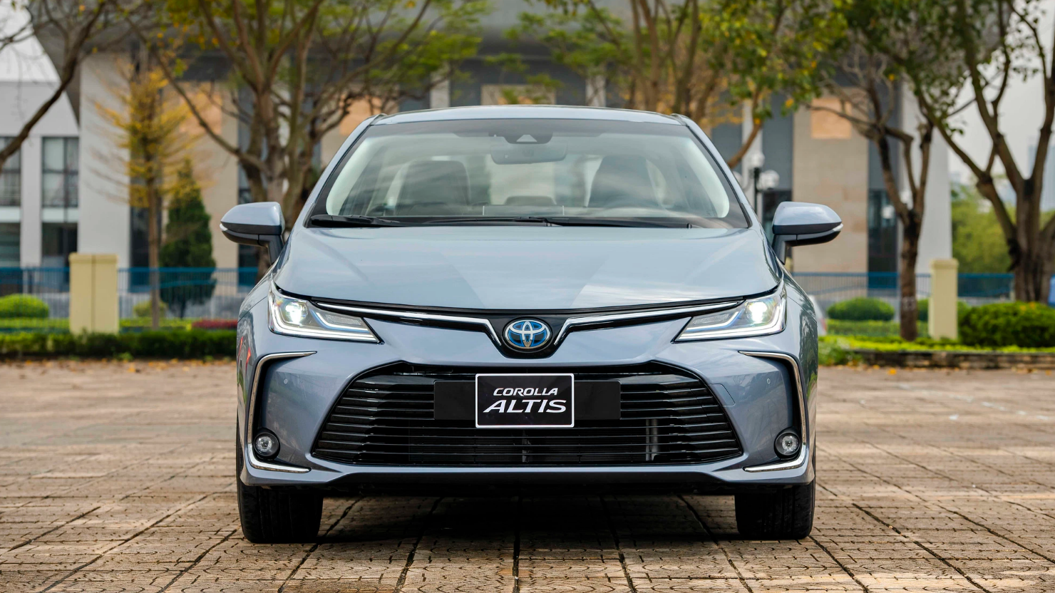 Toyota Corolla Altis 2022 phiên bản 1.8V giá 765 triệu đồng