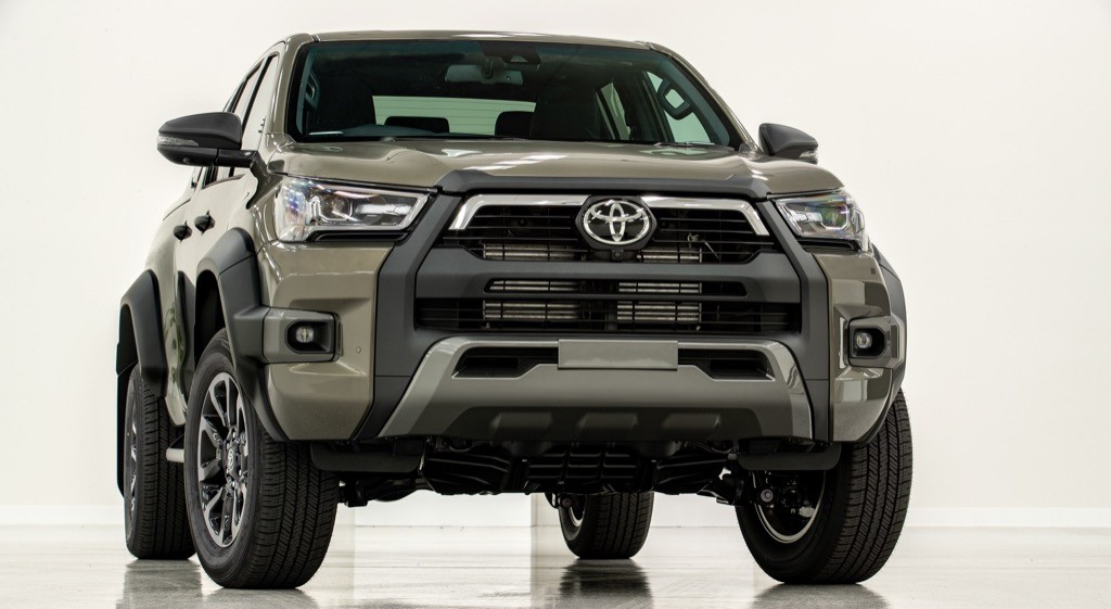 Cận cảnh xe bán tải Toyota Hilux Rogue 2023
