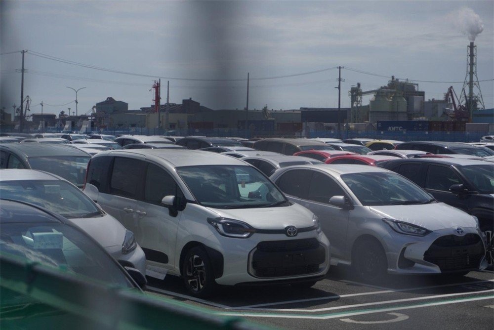 Mẫu MPV giá rẻ của Toyota bất ngờ xuất hiện, ra mắt vào tháng 8 năm năm