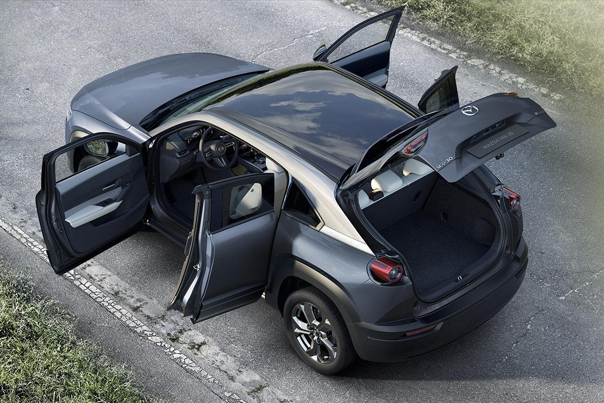 Mazda cho ra mắt mẫu xe điện đầu tiên mang tên MX-30
