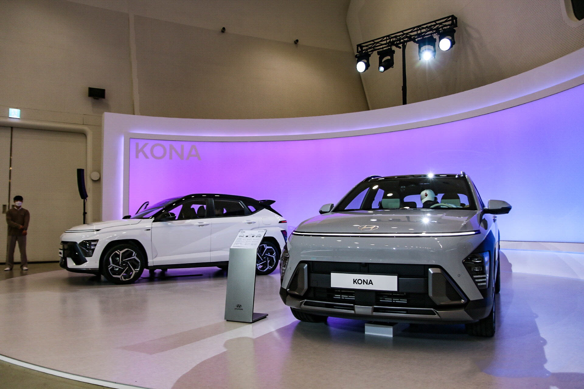 Thiết kế đột phá, Hyundai Kona thế hệ mới ra mắt