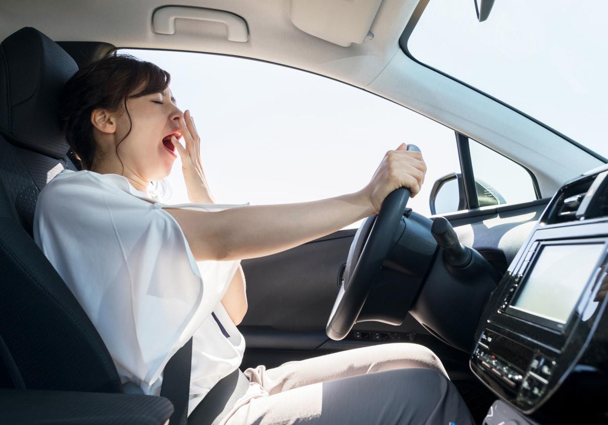 7 mẹo vặt cần nắm rõ giúp tài xế tỉnh táo khi lái xe đường dài, lái xe ban đêm 