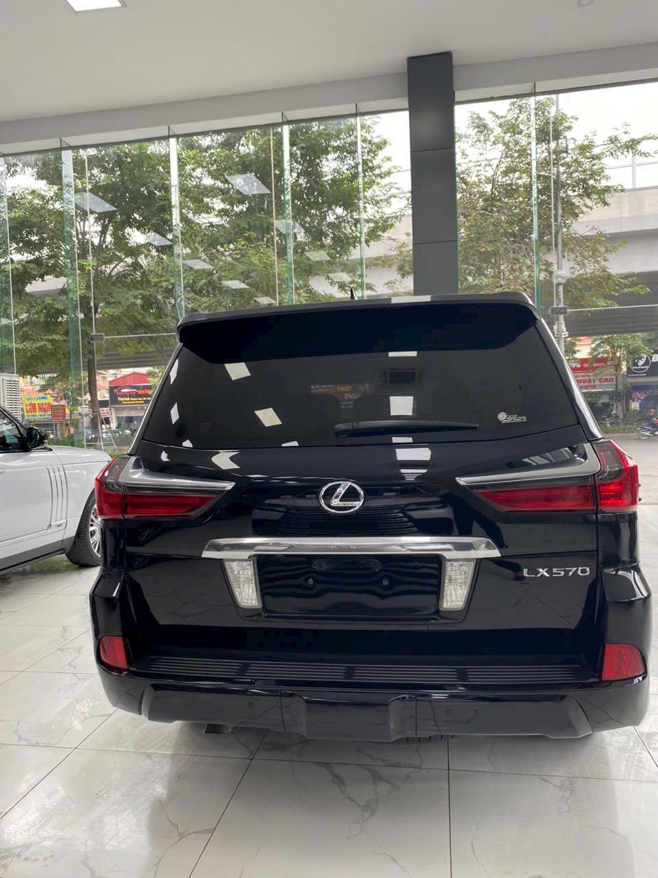 Bán Lexus LX570 nhập Mỹ 2016, biển Hà Nội, xe siêu mới, giá siêu rẻ.