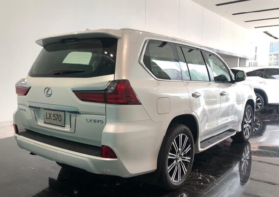 Lexus LX570 - Chuyên cơ mặt đất