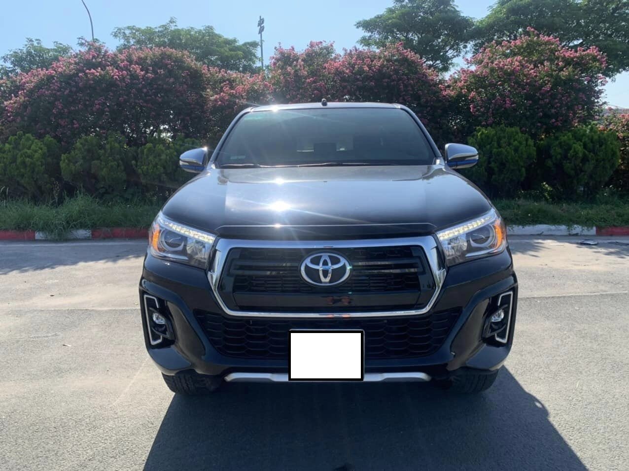 cần bán xe Toyota Hilux 4x4 Full 2 cầu đời 2019