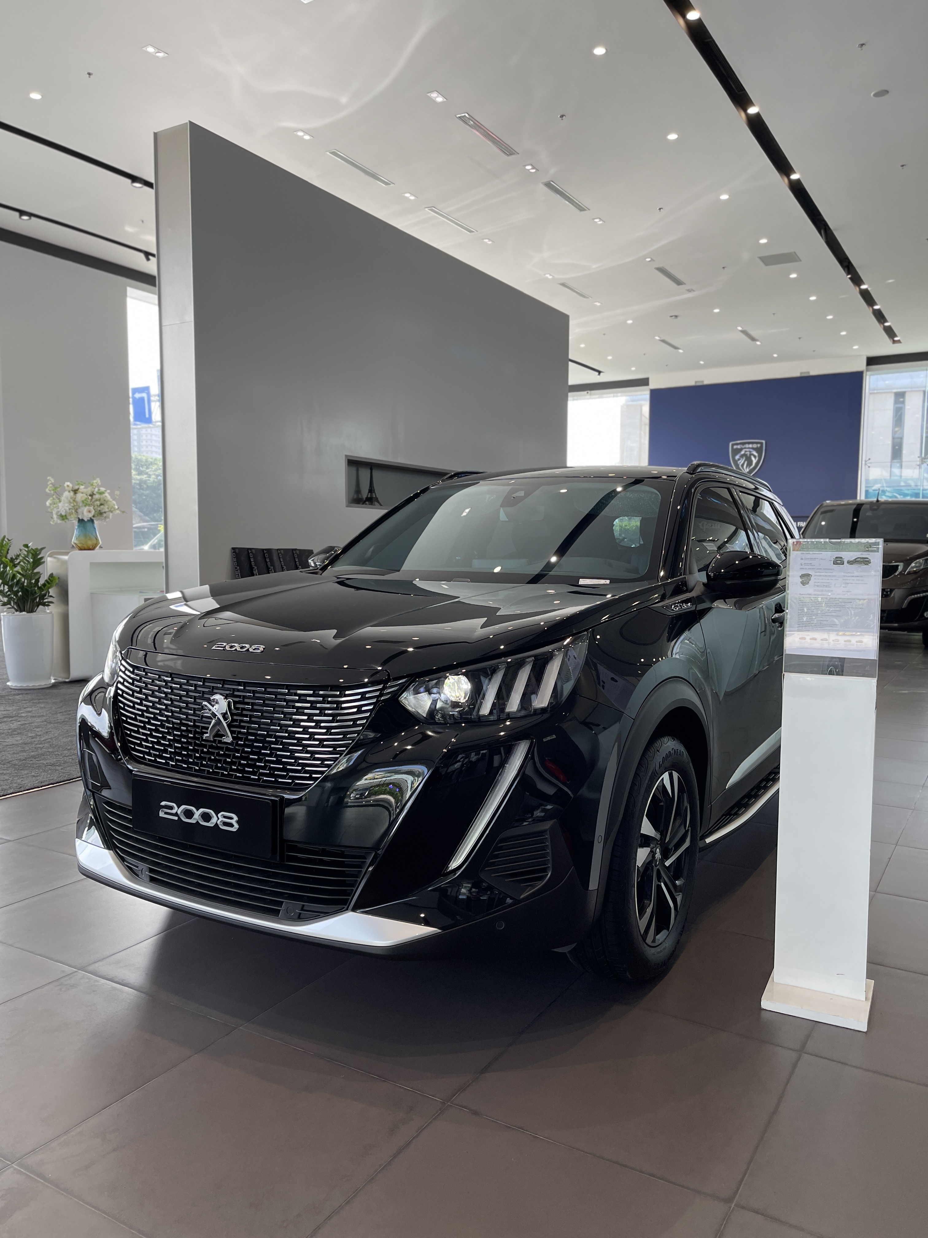 Peugeot 2008 GT Line sx 2023