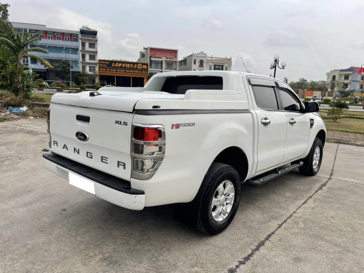 cần bán xe Ford Ranger 4x2 MT đời 2015