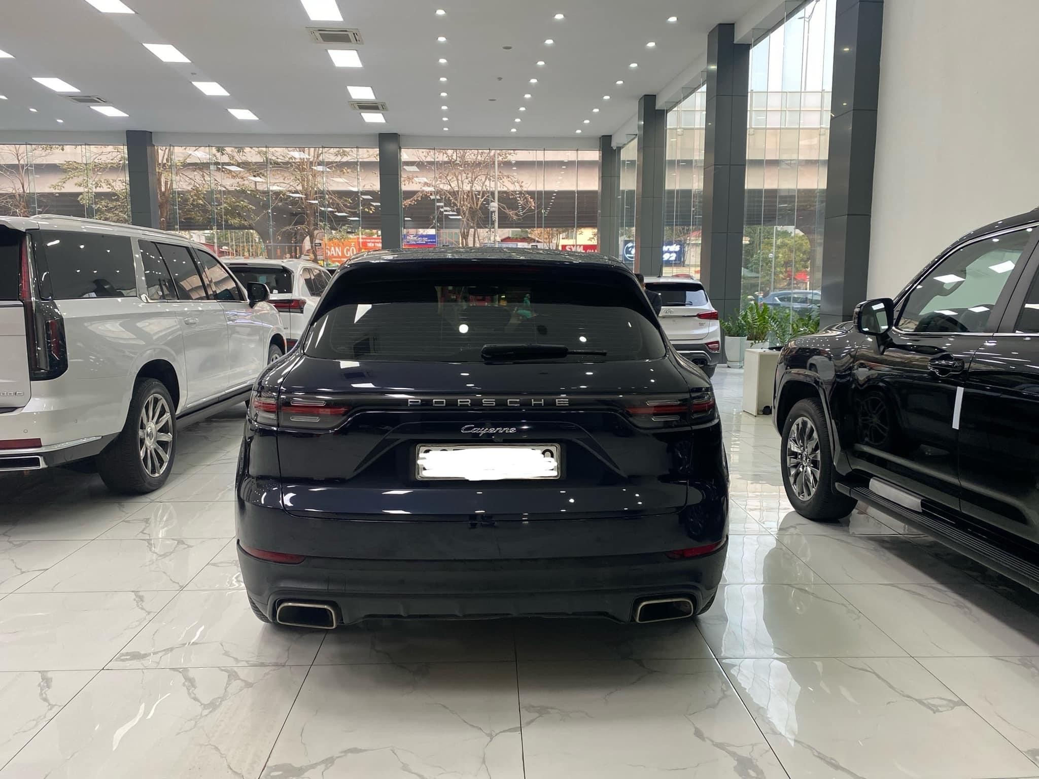 Bán Porsche Cayenne3.0, sản xuất 2018, 1 chủ từ mới,full lịch sử hãng