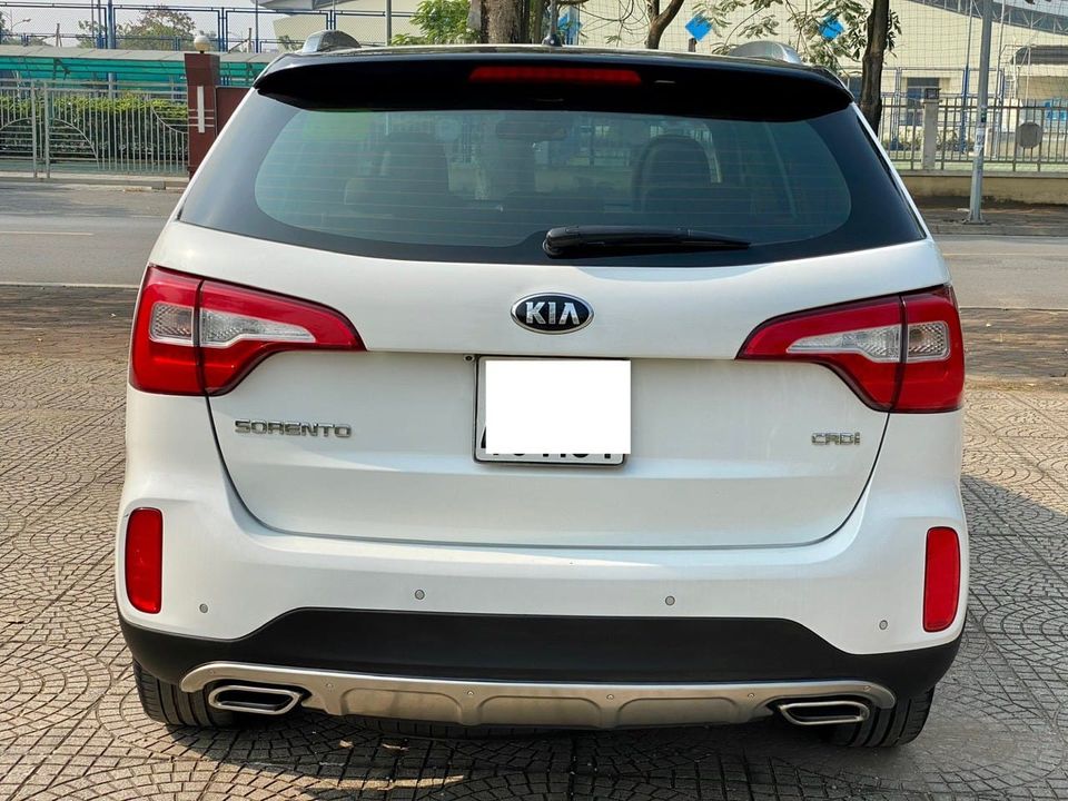 cần bán xe KIA Sorento dath full dầu AT đời 2019