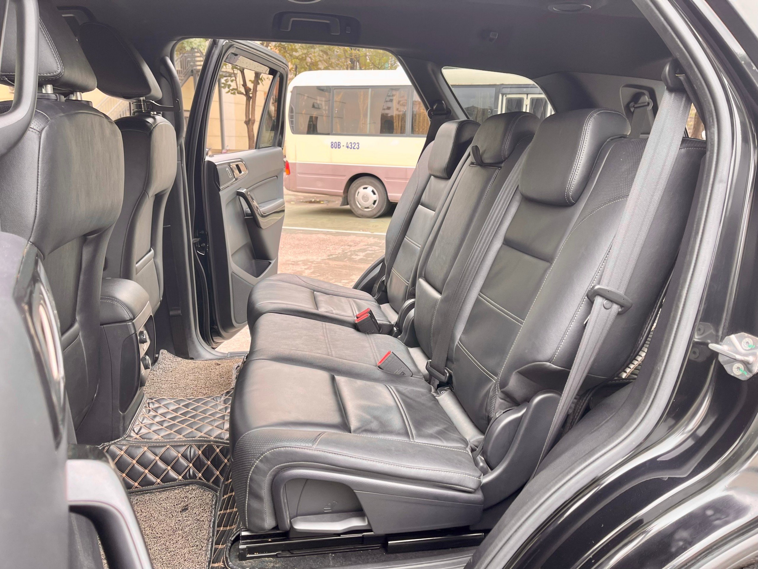 Cần bán xe Ford Everest Titanium 2WD 2.0 sản xuất 2019 