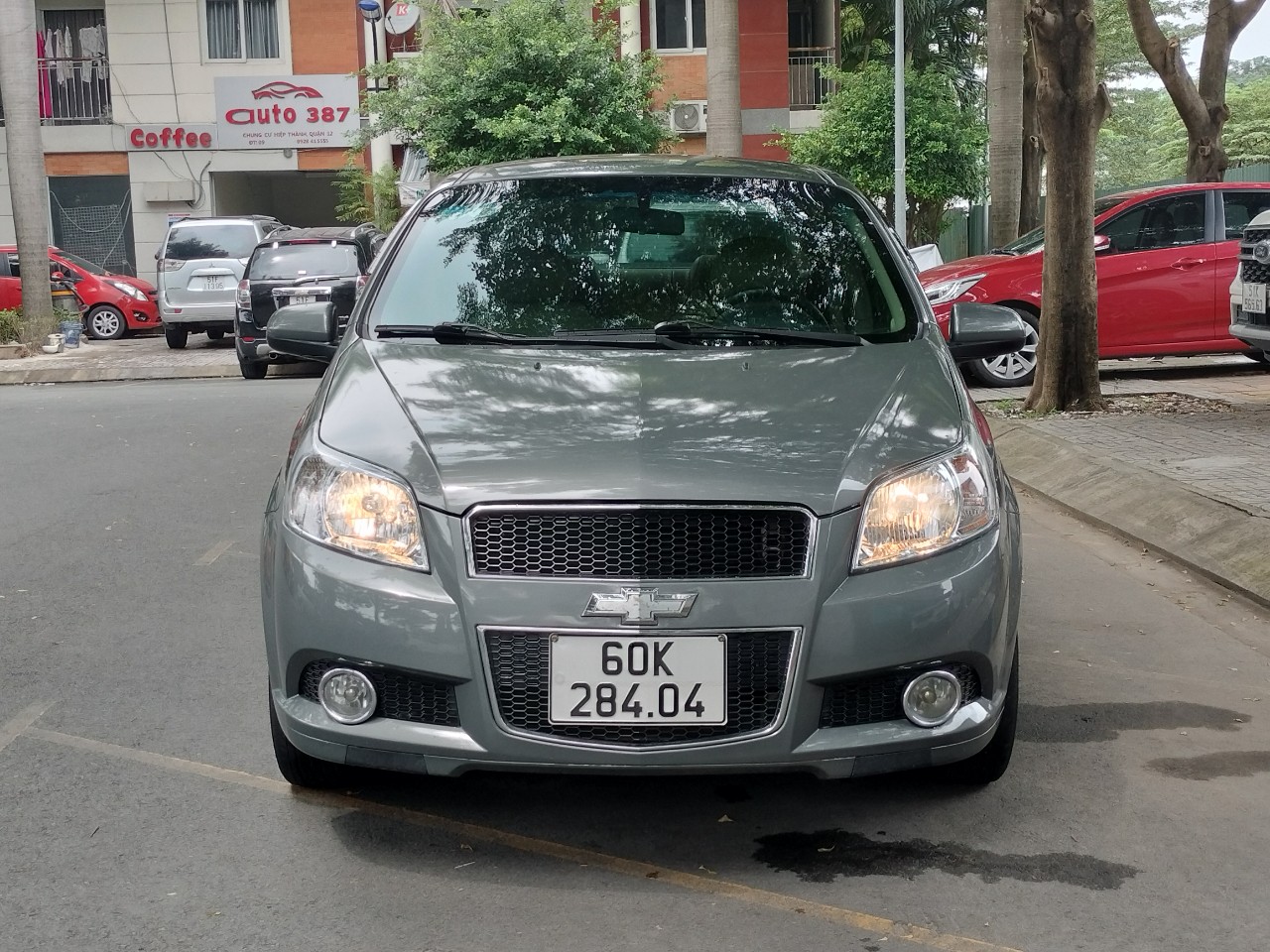 cần bán xe Chevrolet Aveo 1.5 AT đời 2015