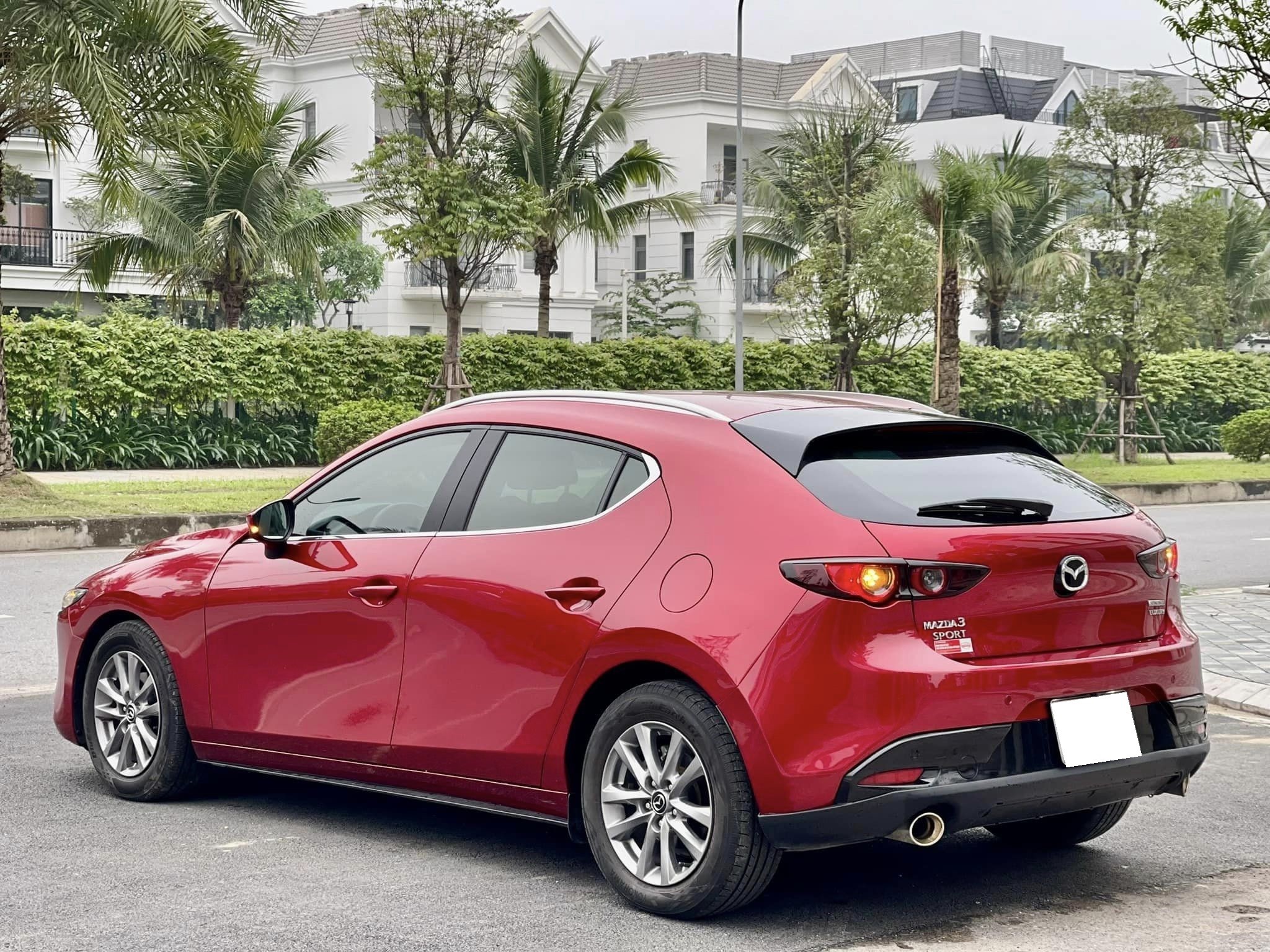 cần bán xe Mazda 3 1.5AT hatchback sport luxury đời 2021