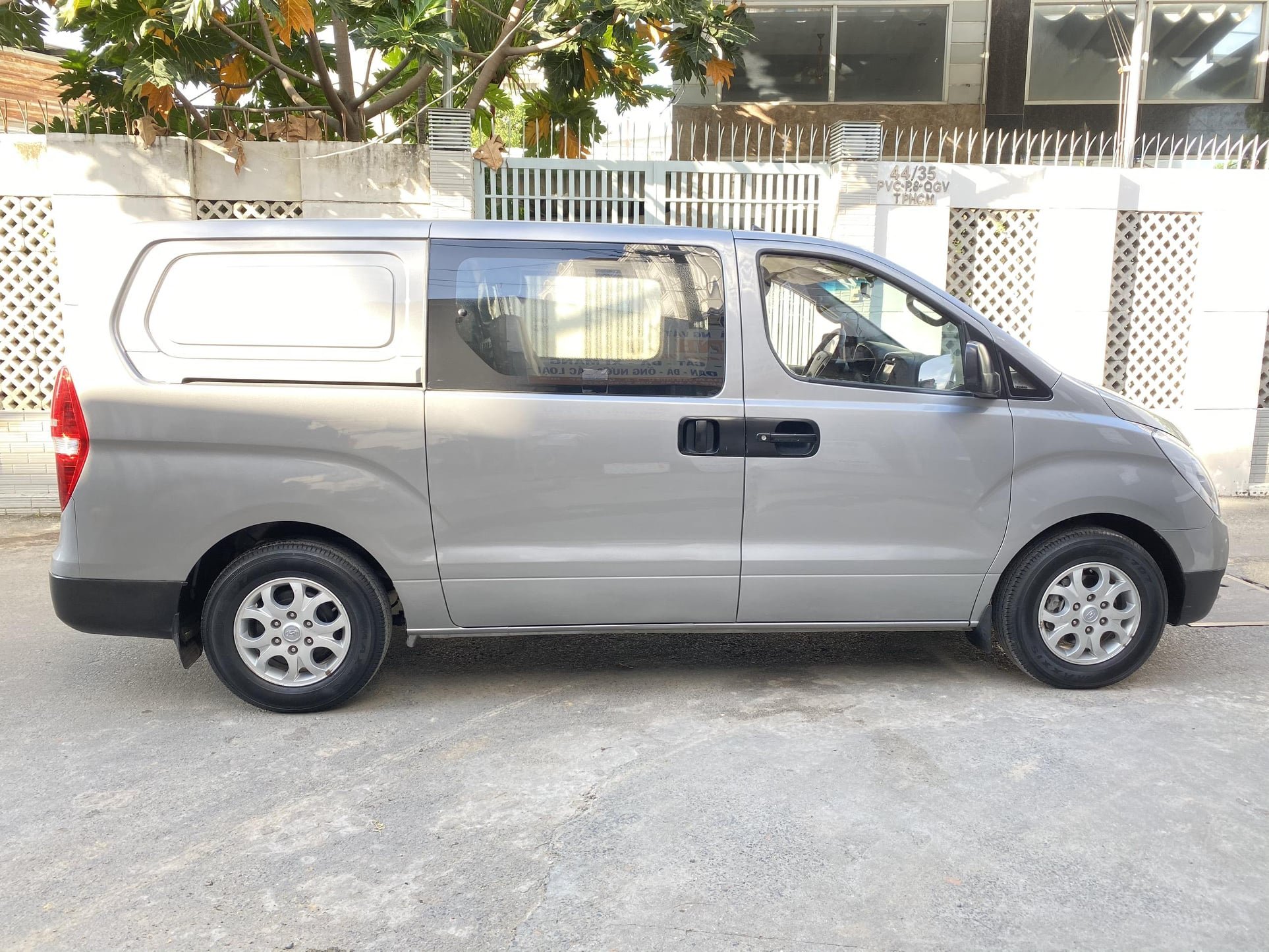 cần bán xe Hyundai Stargazer Van H1 đời 2014