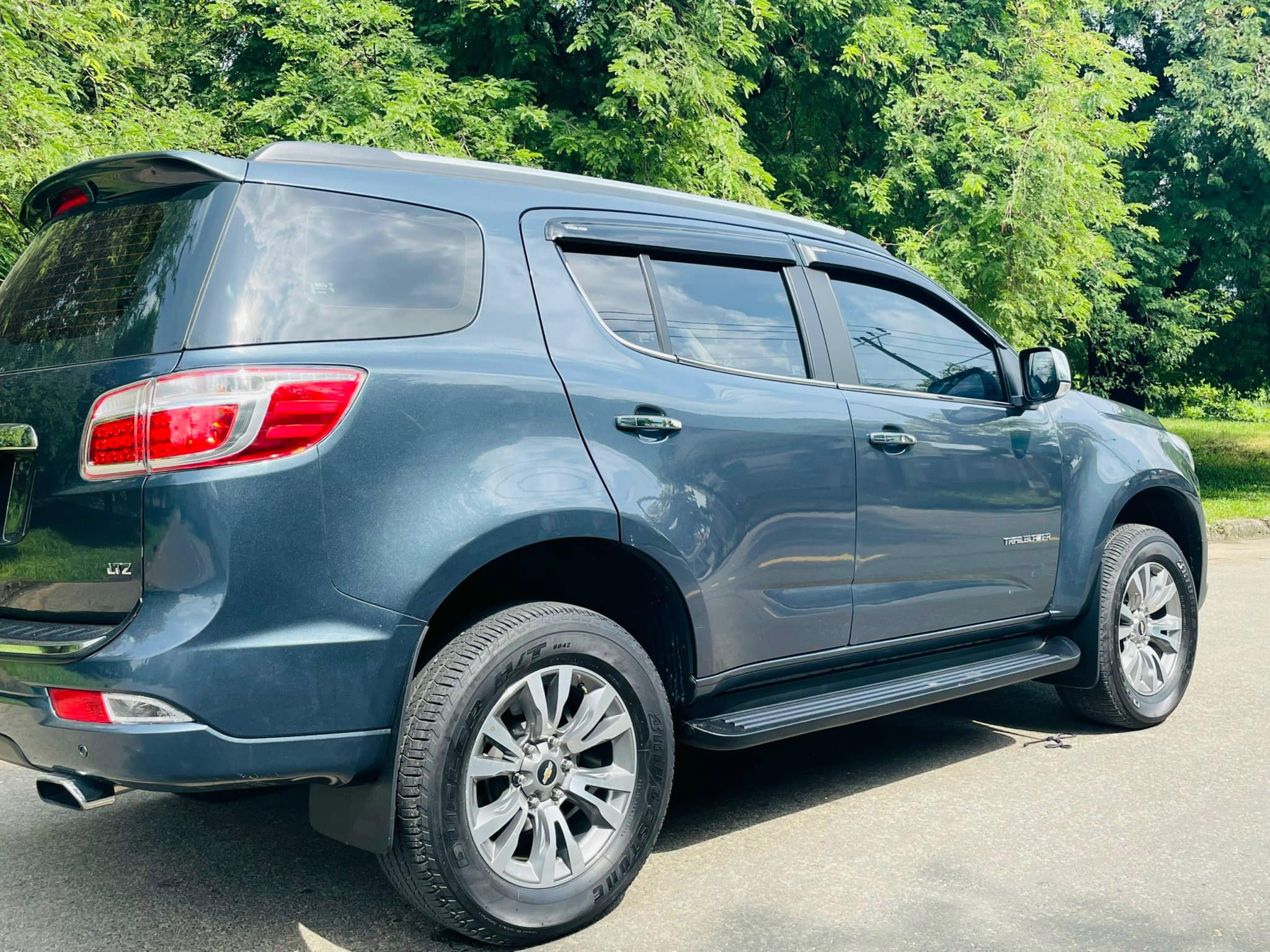 cần bán xe Chevrolet Trailblazer 2.5L AT 4x4 đời 2019