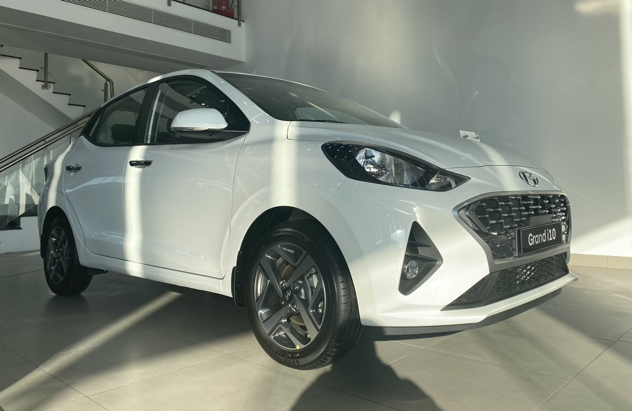 HYUNDAI I10 SEDAN AT 2023