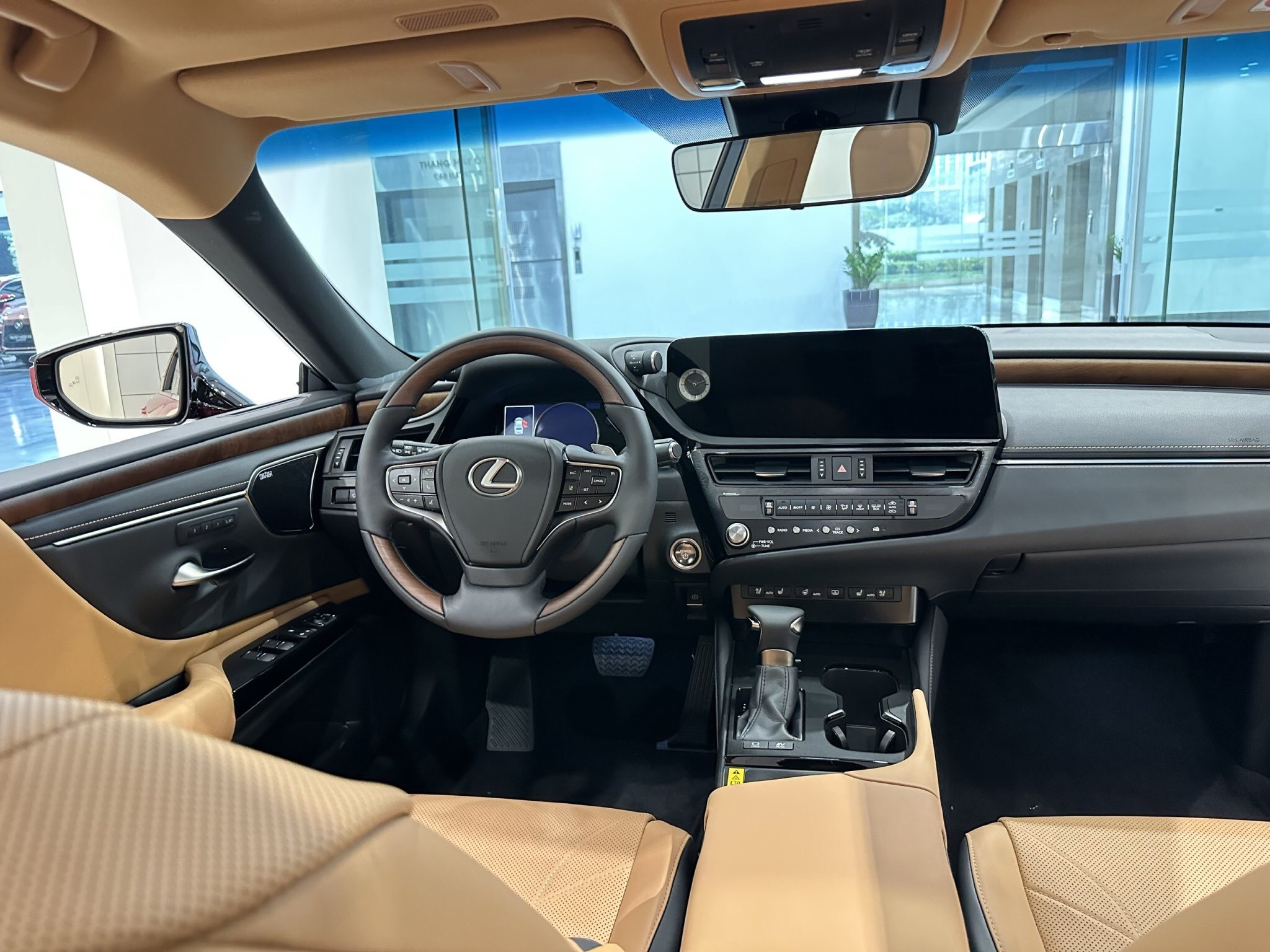 Lexus ES300h (xăng điện) đời 2024