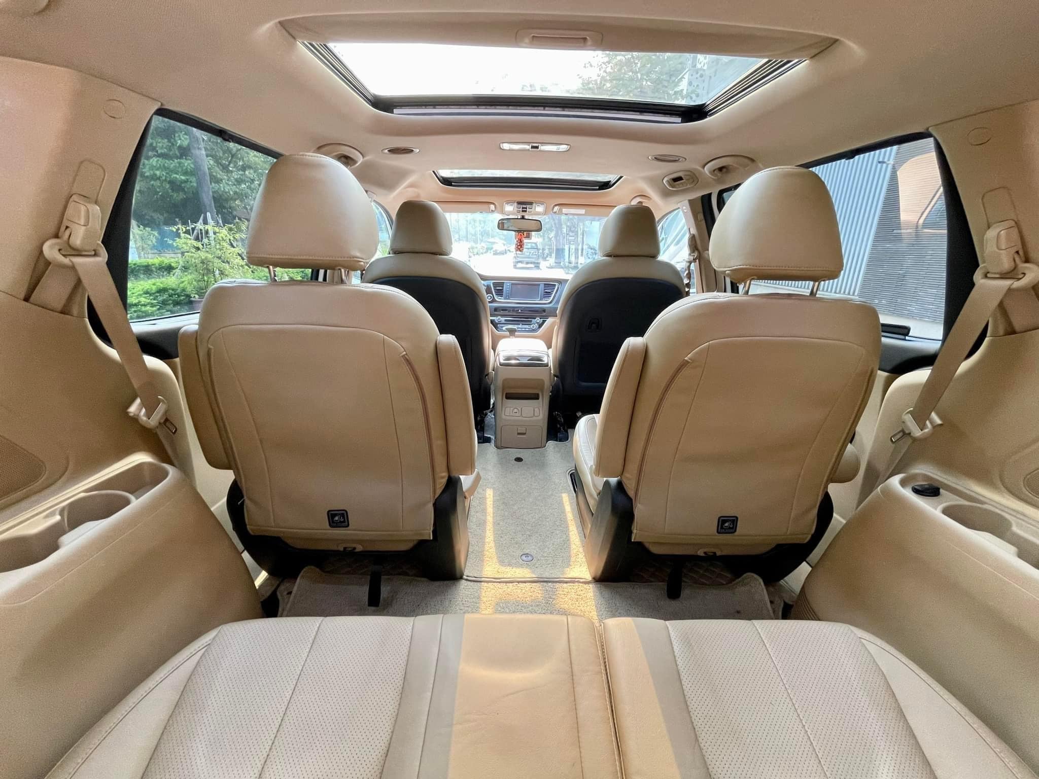 cần bán xe KIA Sedona DATH full dầu đời 2019