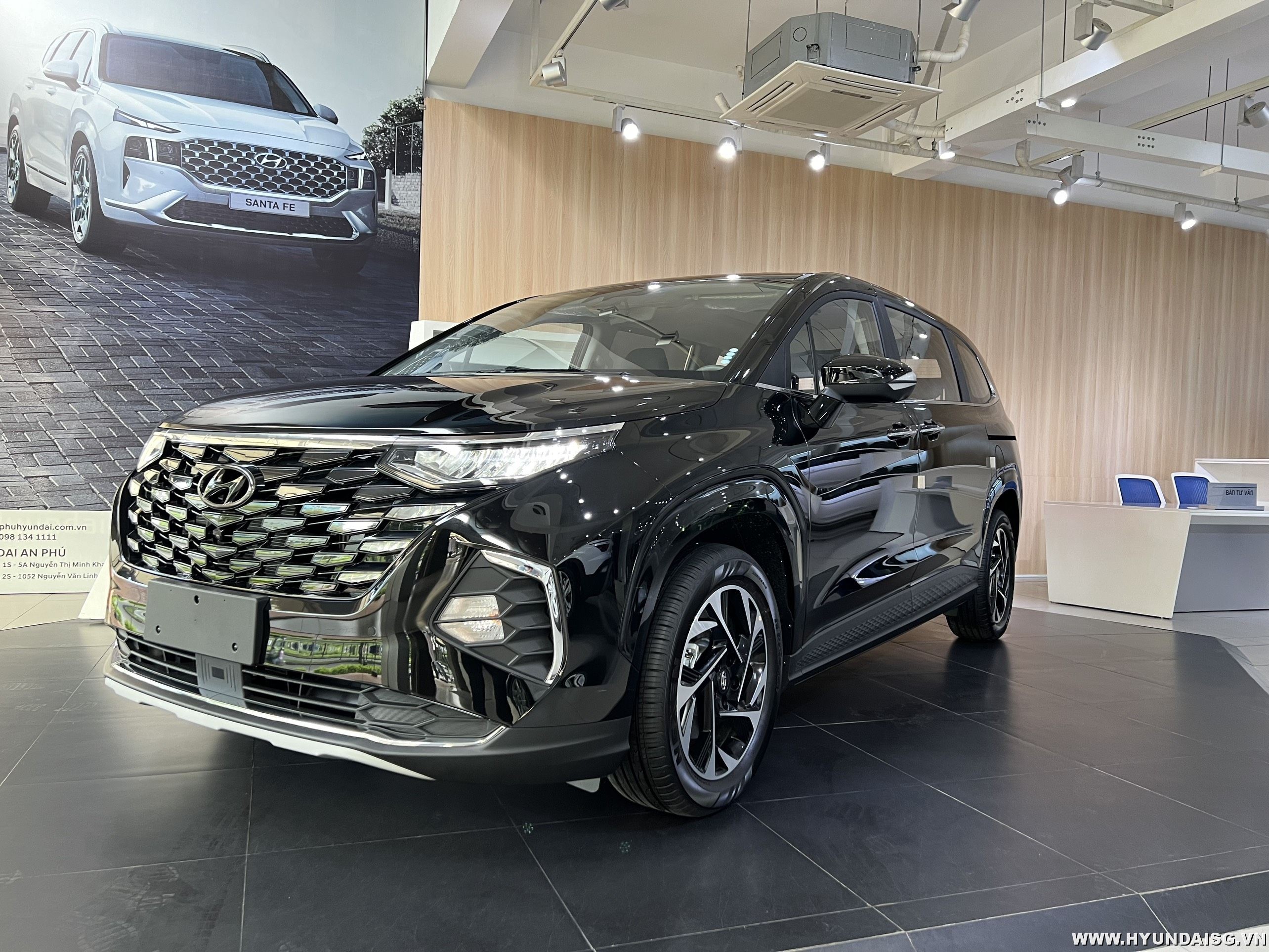 Cần bán xe Hyundai Custin 1.5T Đặc Biệt đời 2023