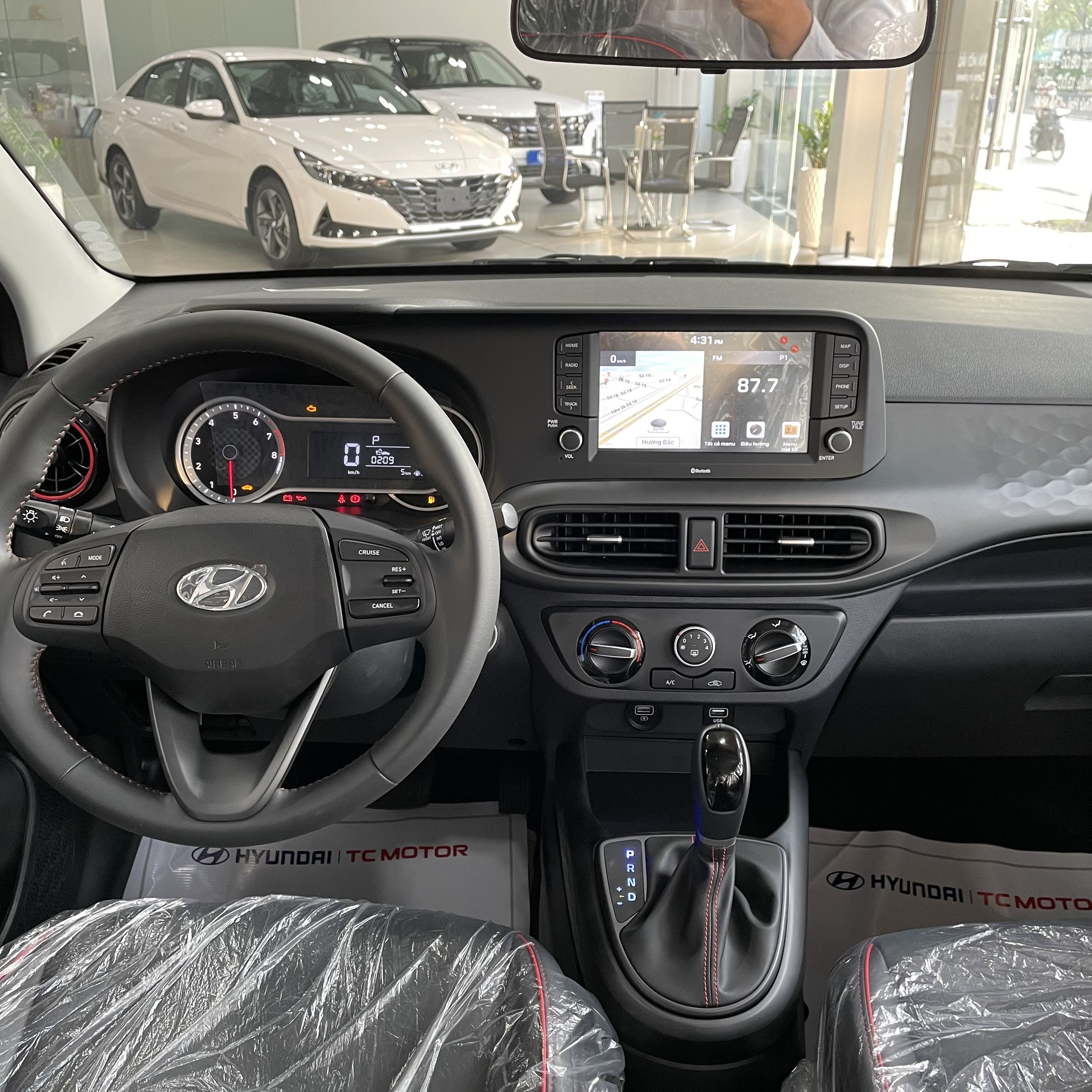 HYUNDAI I10 SEDAN AT