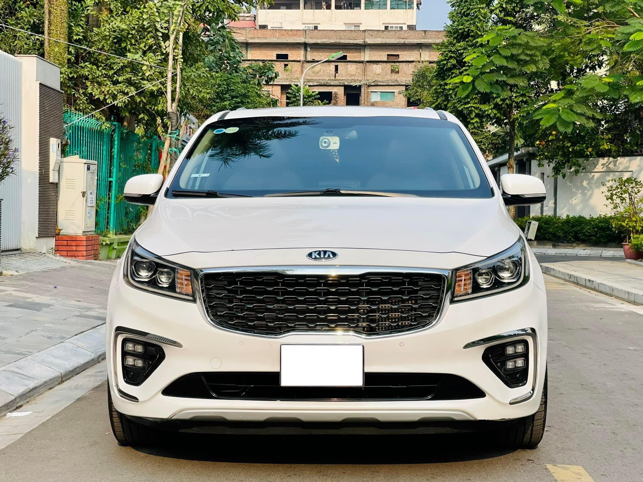 cần bán xe KIA Sedona DATH full dầu đời 2019