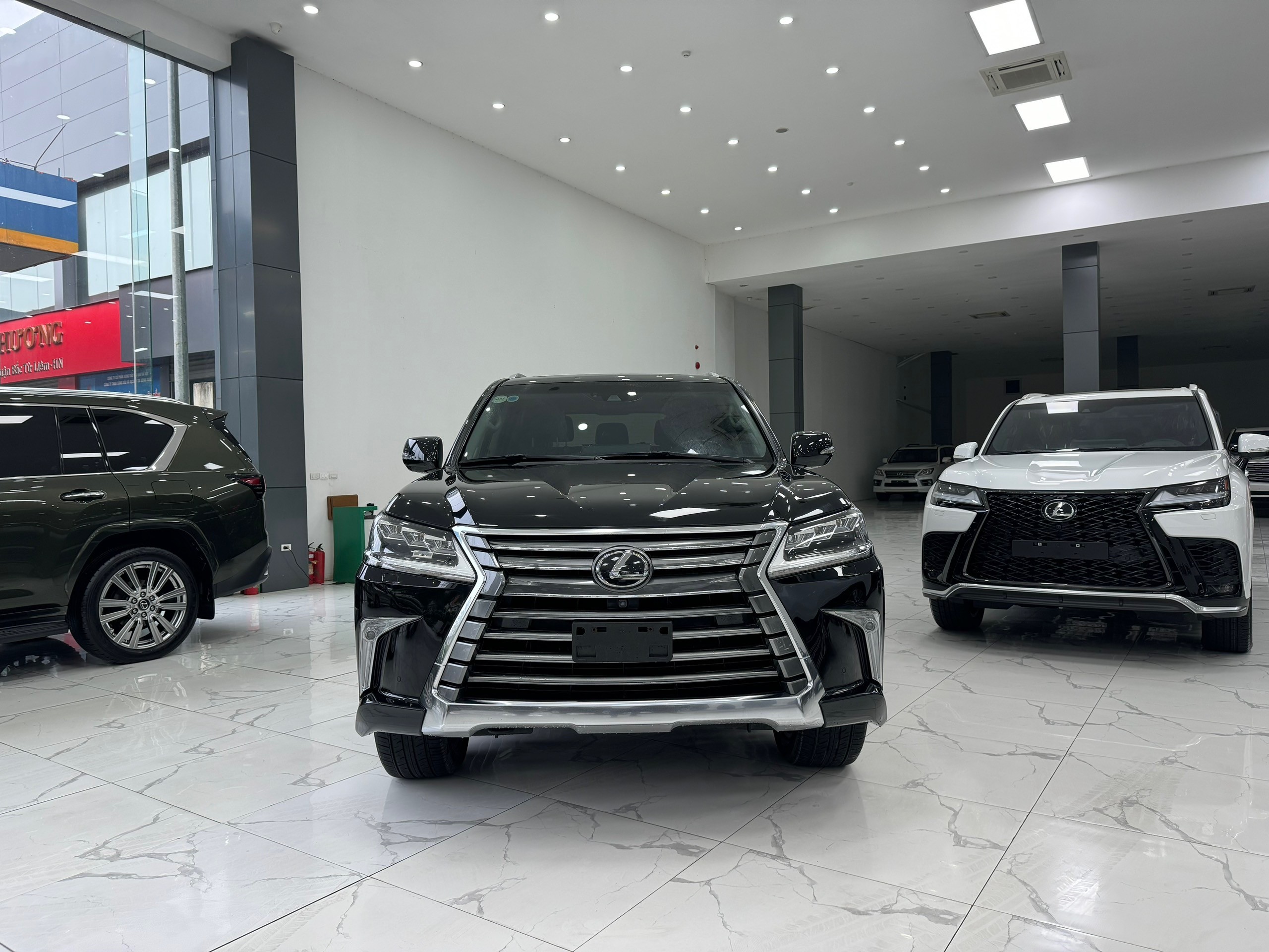 BánLexus LX570 nhập Mỹ, 1 chủ, xe chạy ít, cực mới, giá siêu rẻ.