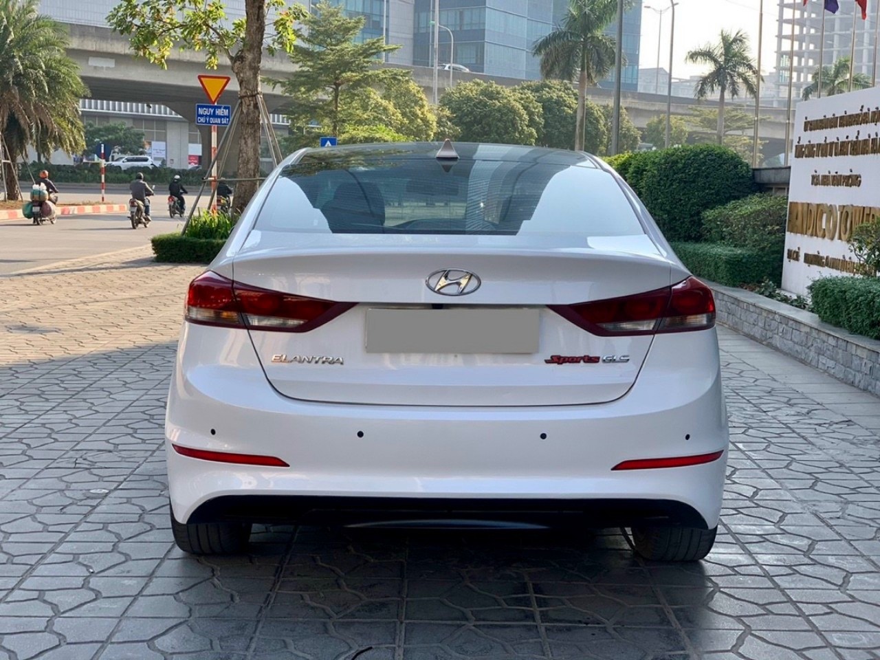 Bán Hyundai Elantra 1.6AT bản đặc biệt, sản xuất 2019, xe siêu mới.