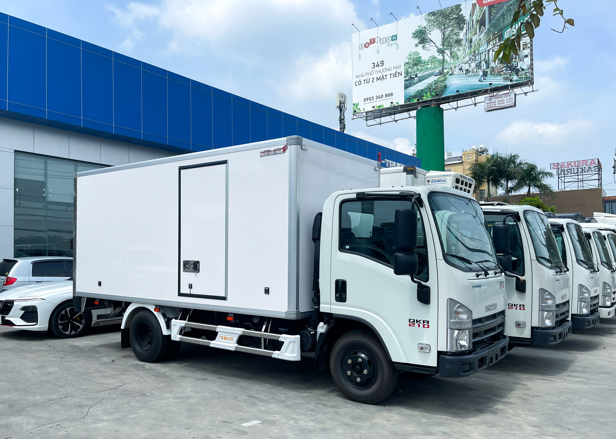 ISUZU QKR 210 thùng bảo ôn, chuyên chở trái cây, hải sản