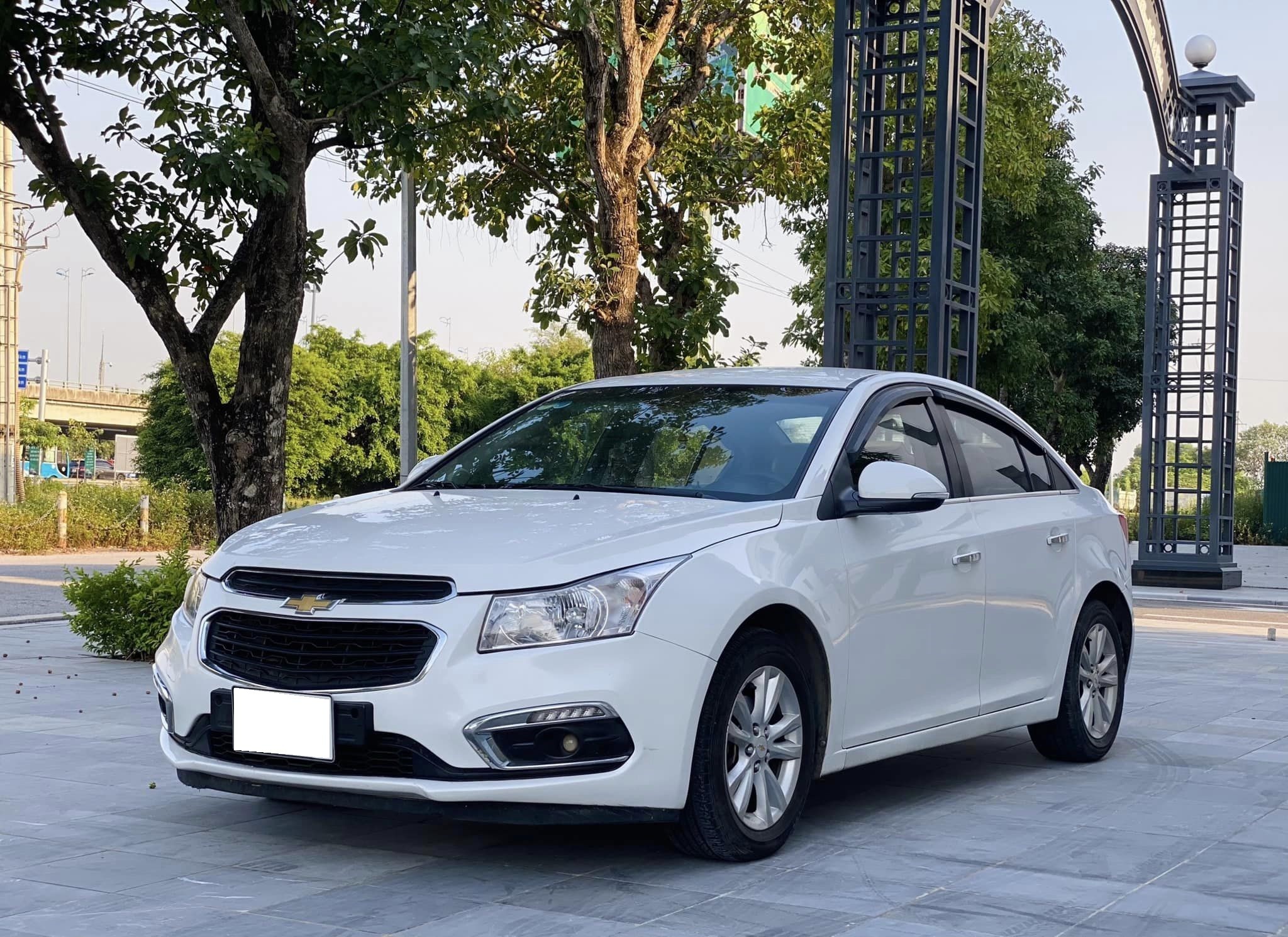 cần bán xe Chevrolet Cruze 1.6 MT đời 2017