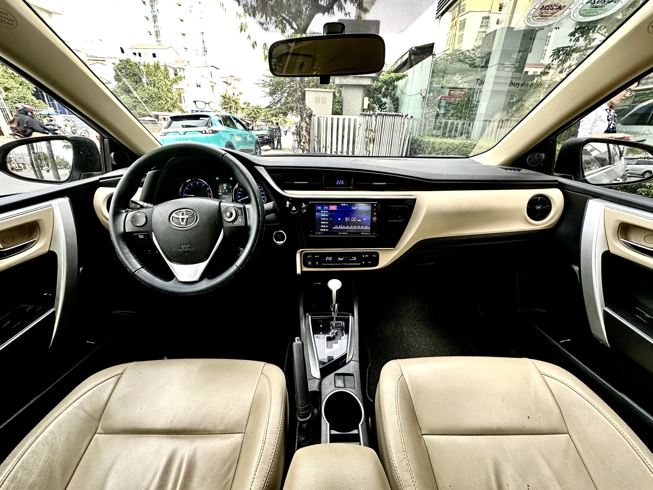 Toyota Corolla Altis 1.8G đời 2018, còn thương lượng