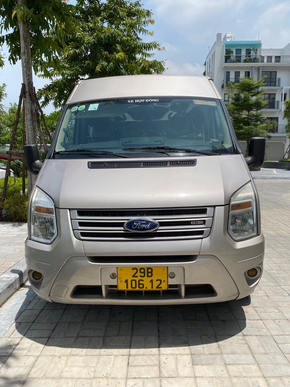 Cần bán xe Ford Transit đời 2014