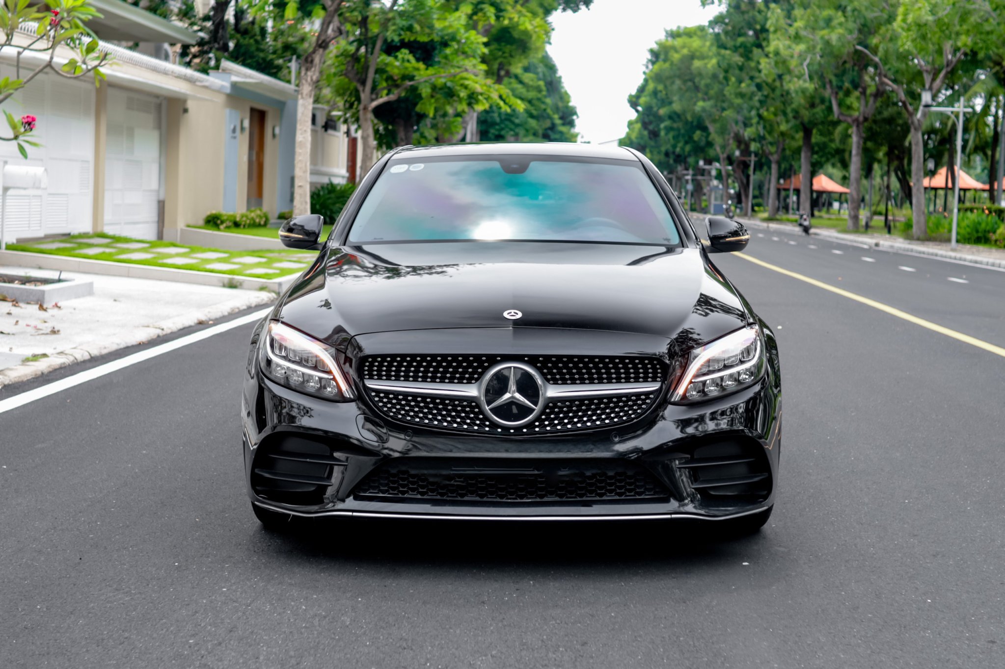 Cần bán em C180 AMG 2021