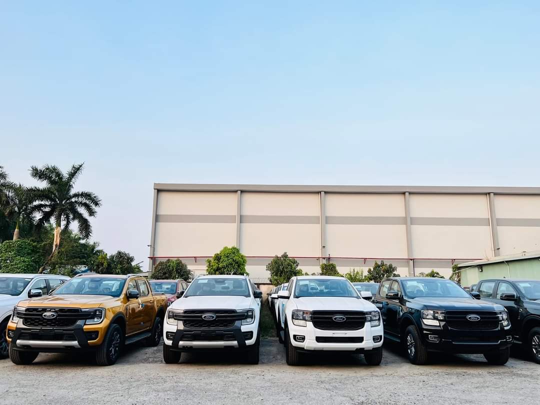 Ford Ranger XLS 6AT 4x2 đời 2023 Nhiêù Ưu Đãi Hấp Dẫn