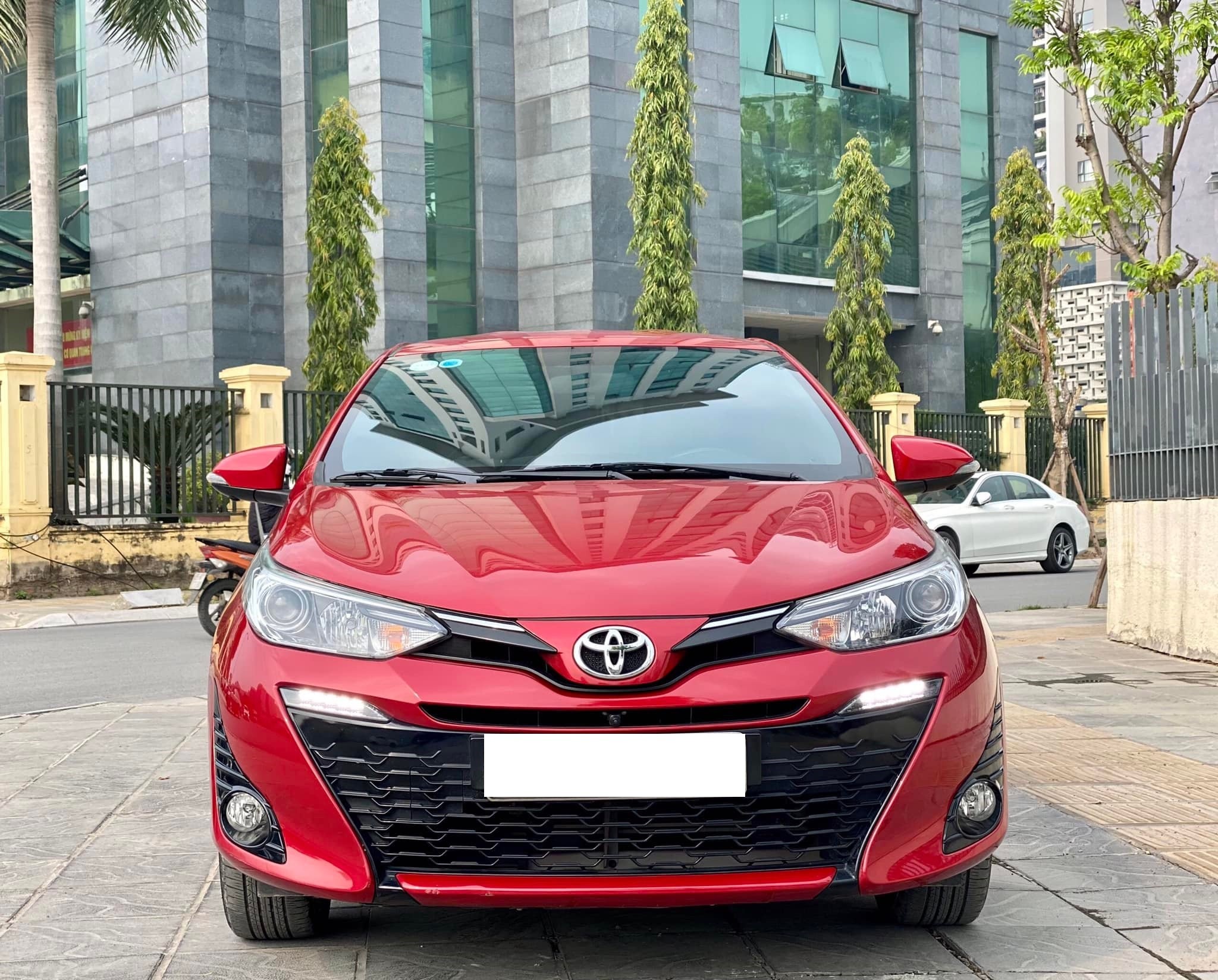 cần bán xe Toyota Yaris 1.5G đời 2020