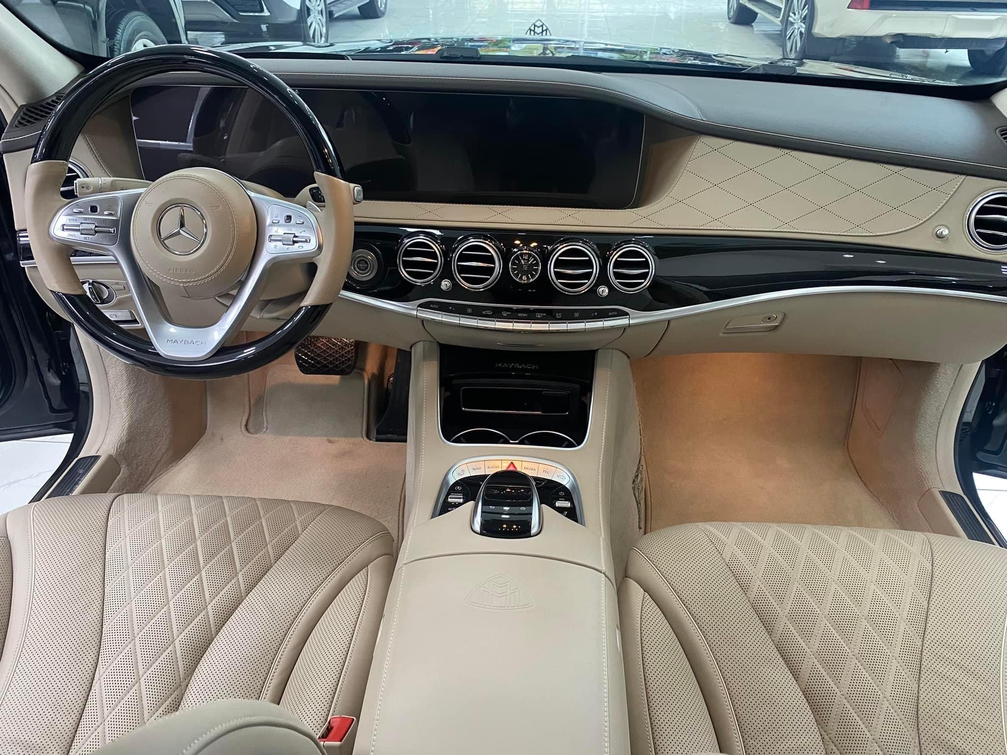 Mercedes Maybach S450, sản xuất 2017, lăn bánh 4 vạn km, giá hơn 3 tỷ.