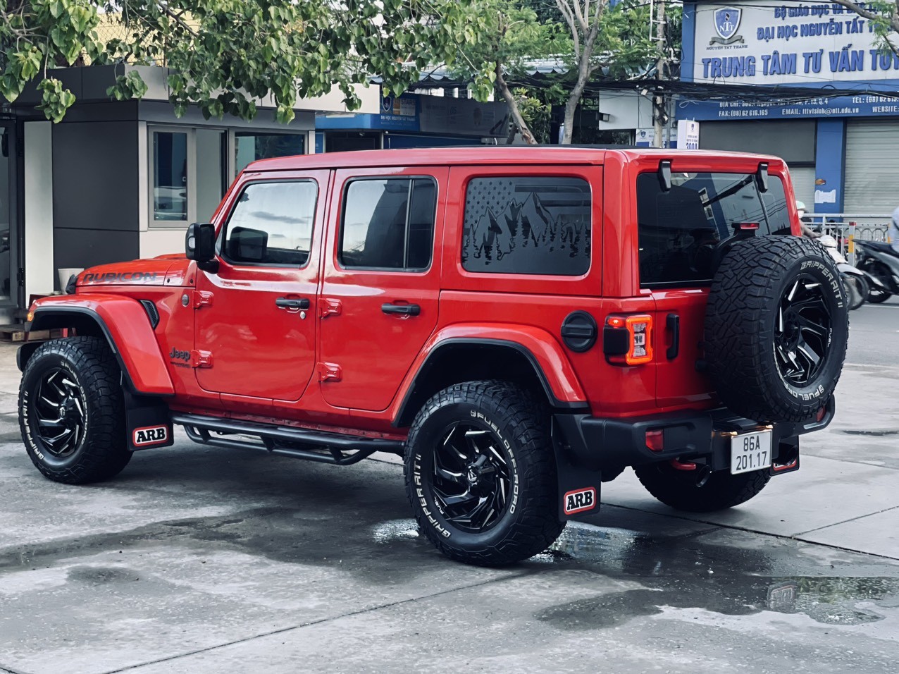 Bán xe Jeep Wrangler Rubicon, đời 2022, màu Đỏ, nhập khẩu Mỹ, giá 3,05 tỷ