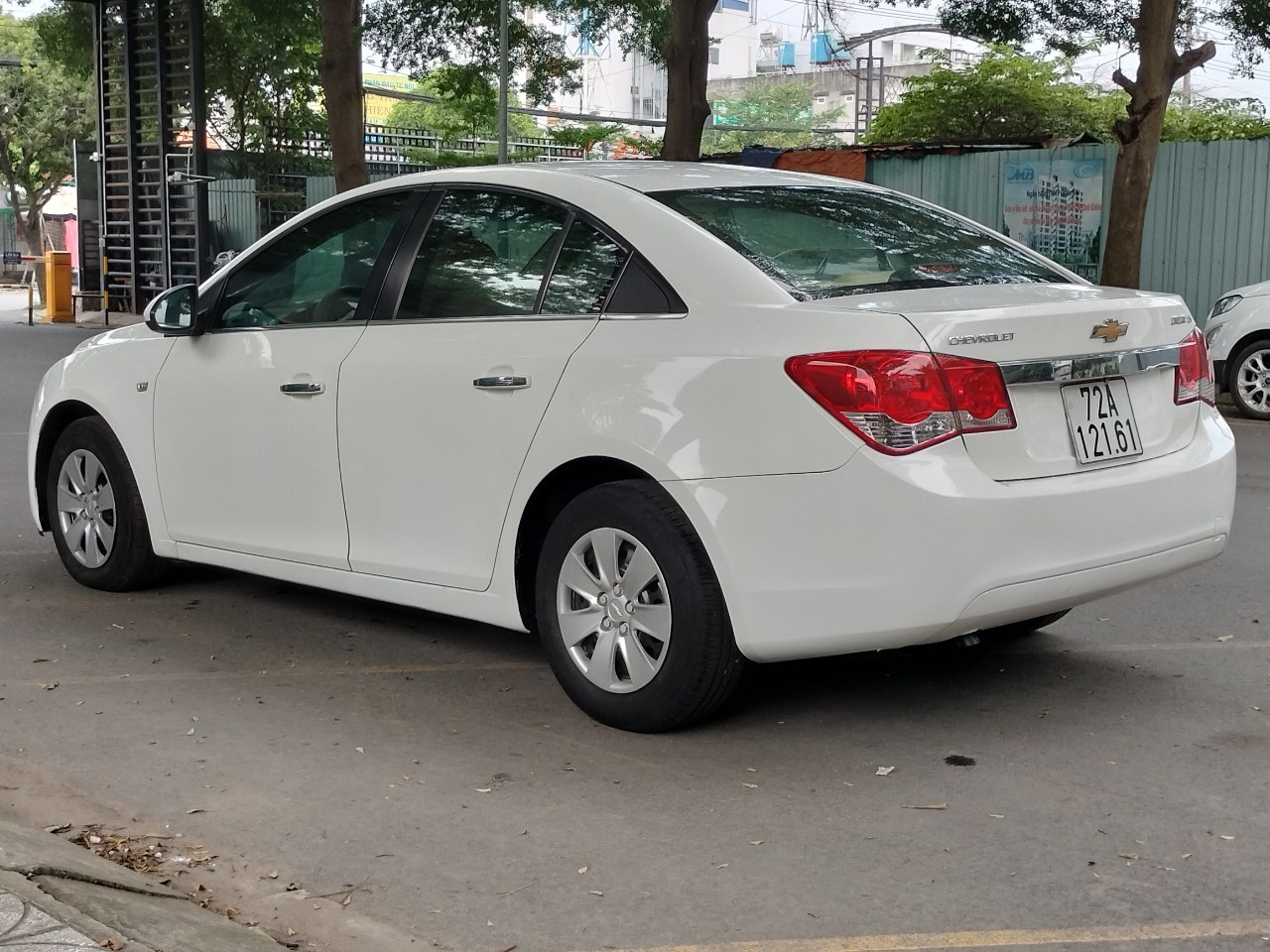 cần bán xe Chevrolet Cruze 1.6 MT đời 2010