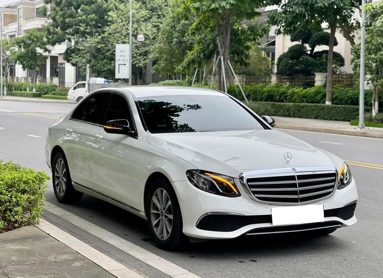 cần bán xe Mercedes Benz E200 AT đời 2019