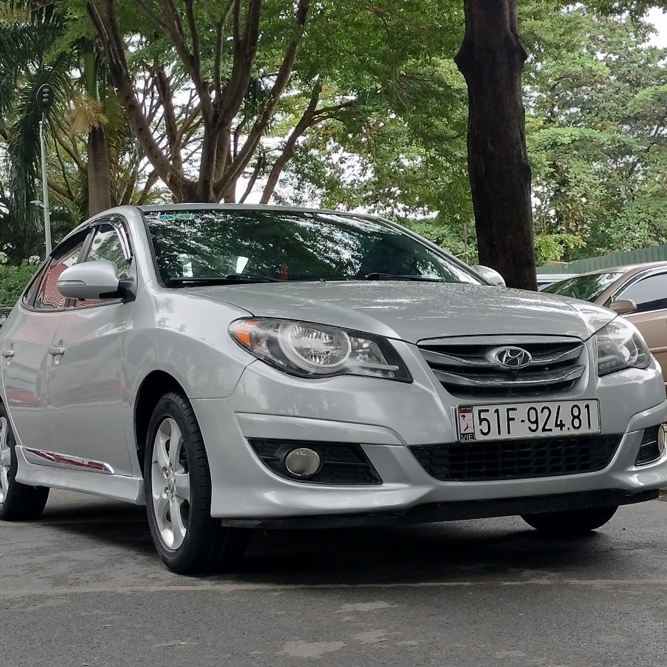  Bán xe Hyundai Avante 1.6AT, đời 2013, màu Bạc, giá 275 triệu