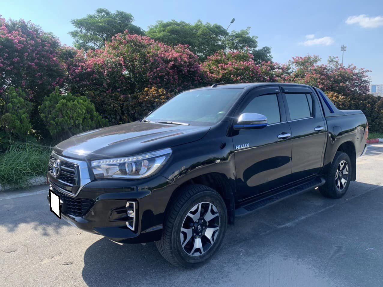 cần bán xe Toyota Hilux 4x4 Full 2 cầu đời 2019