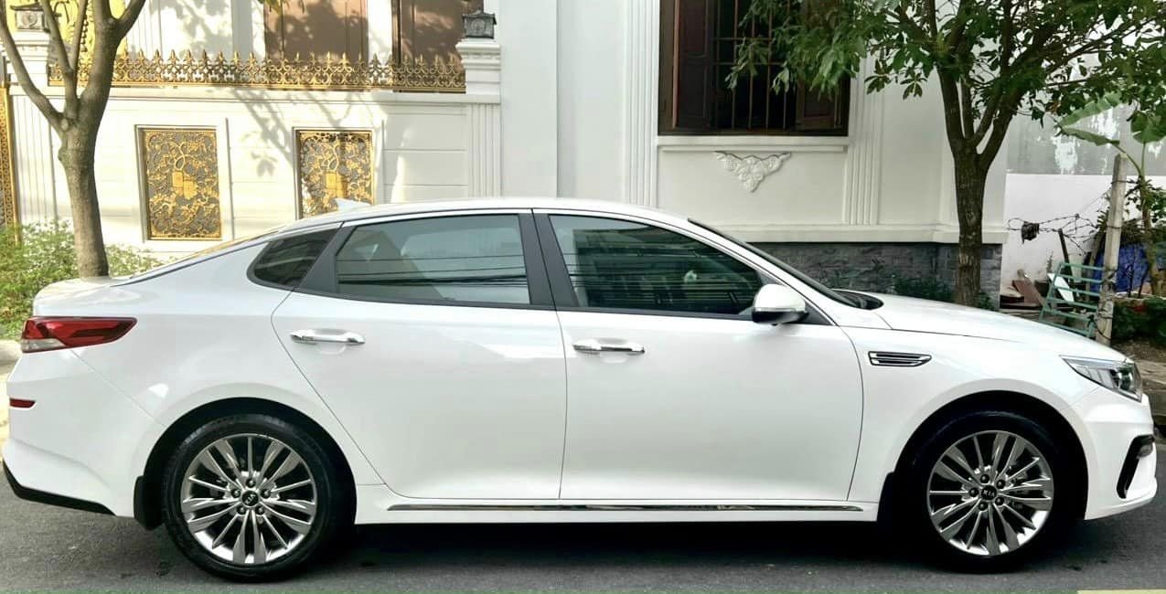 Cấn bán xe Kia Optima 2.0 Luxury sx 2020 giá siêu rẻ 