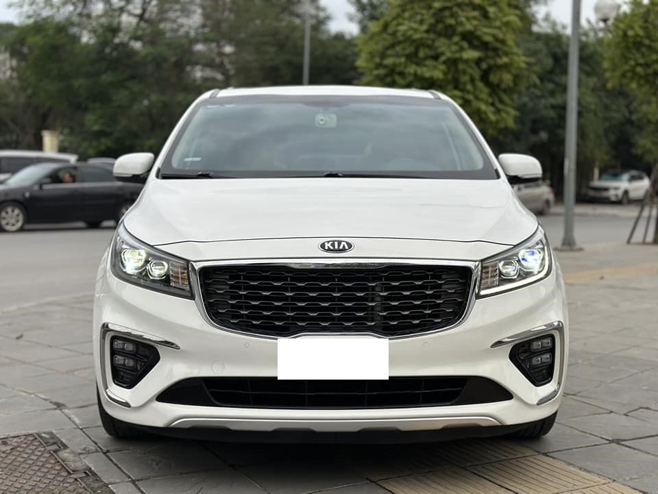 cần bán xe KIA Sedona DATH full dầu đời 2019