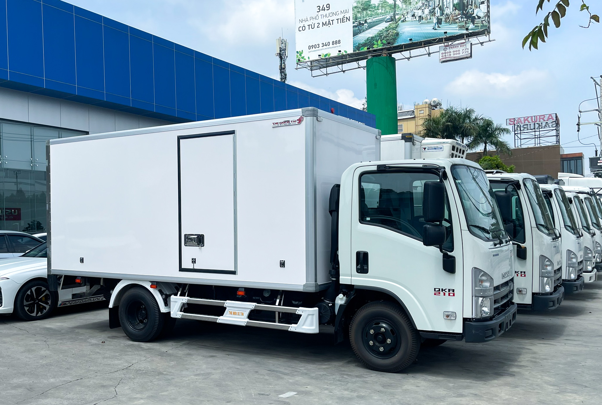 ISUZU QKR 210 thùng bảo ôn, chuyên chở trái cây, hải sản