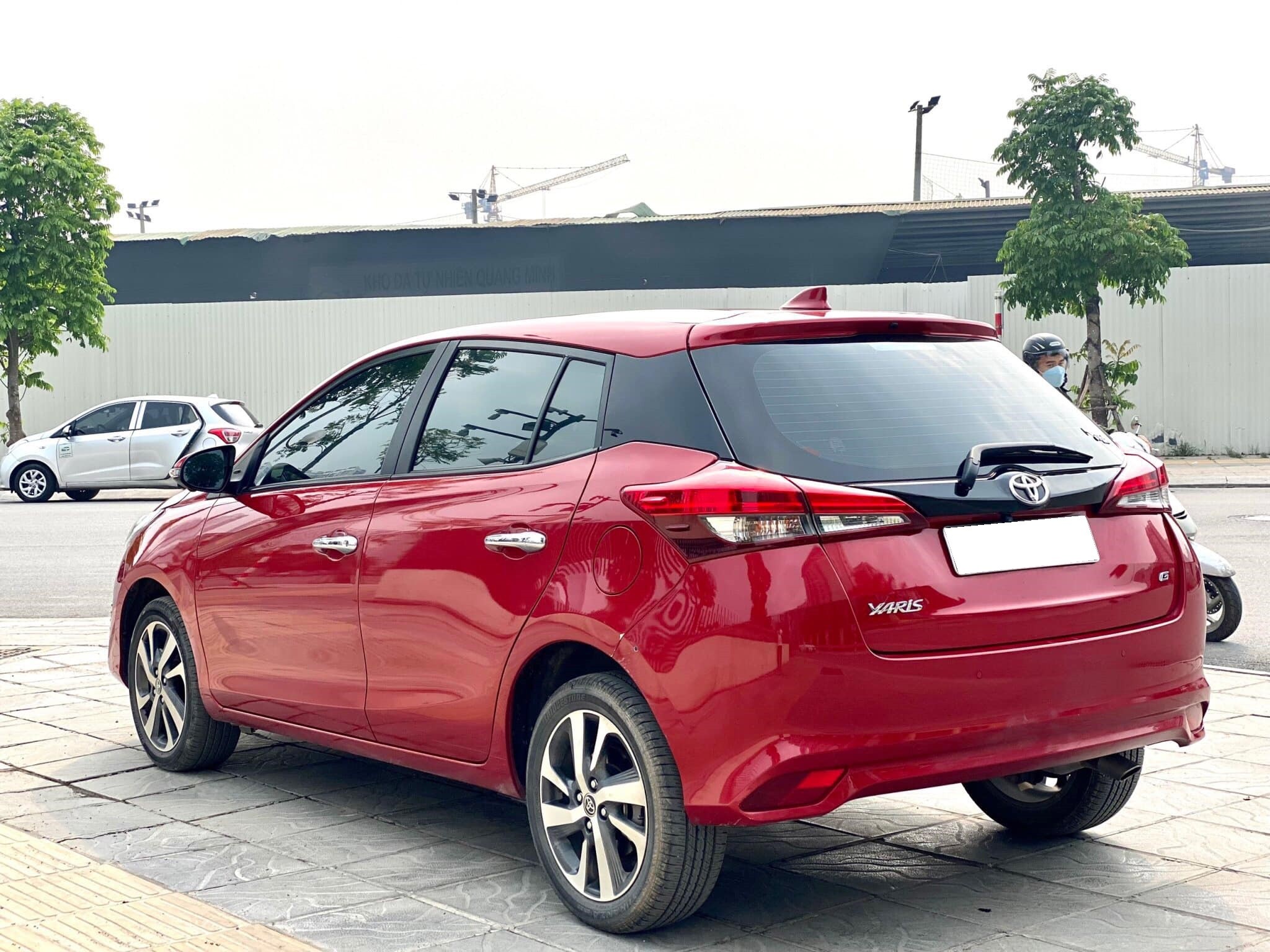 cần bán xe Toyota Yaris 1.5G đời 2020