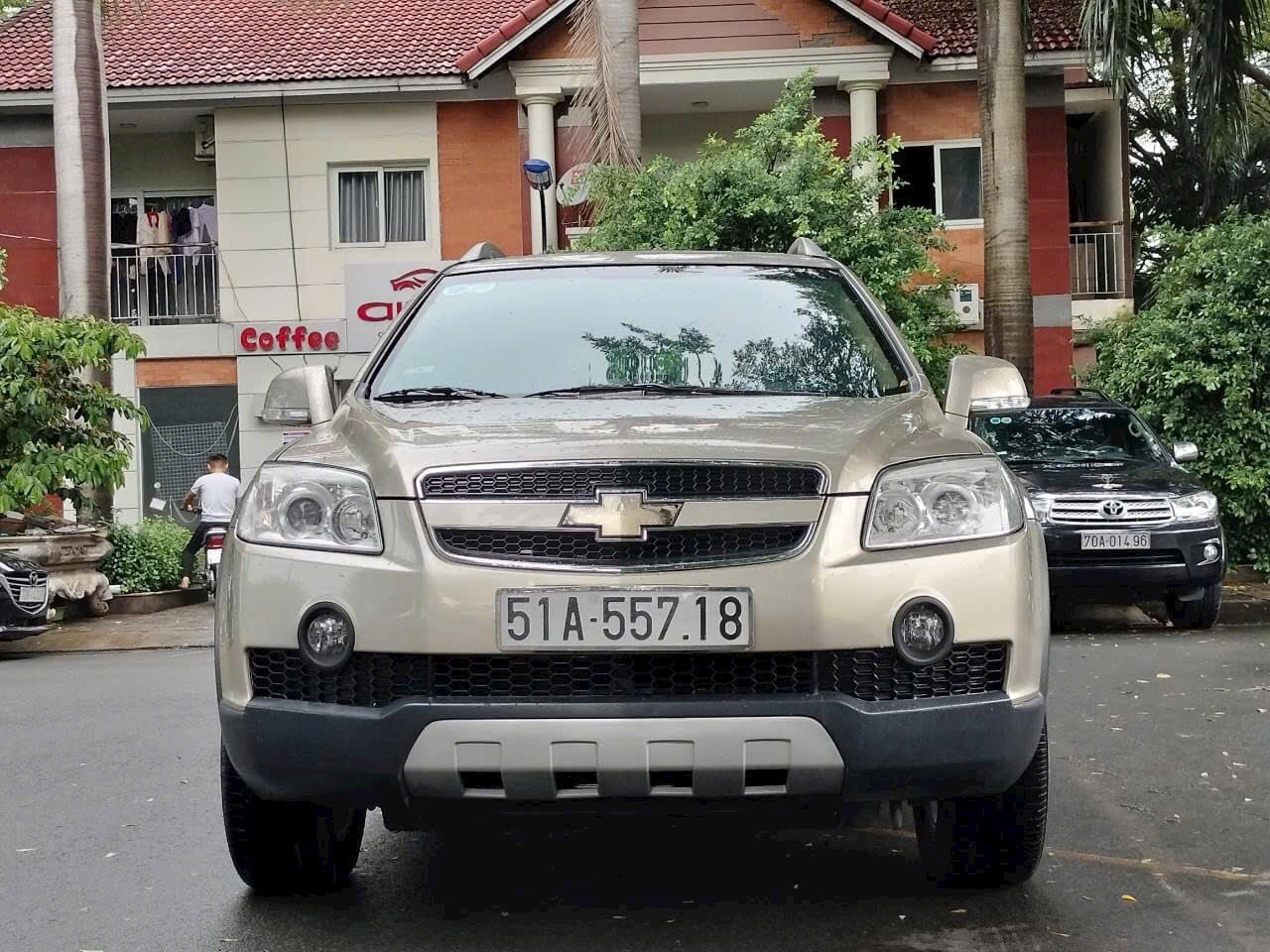 cần bán xe Chevrolet Captiva LT 2.4 MT đời 2007