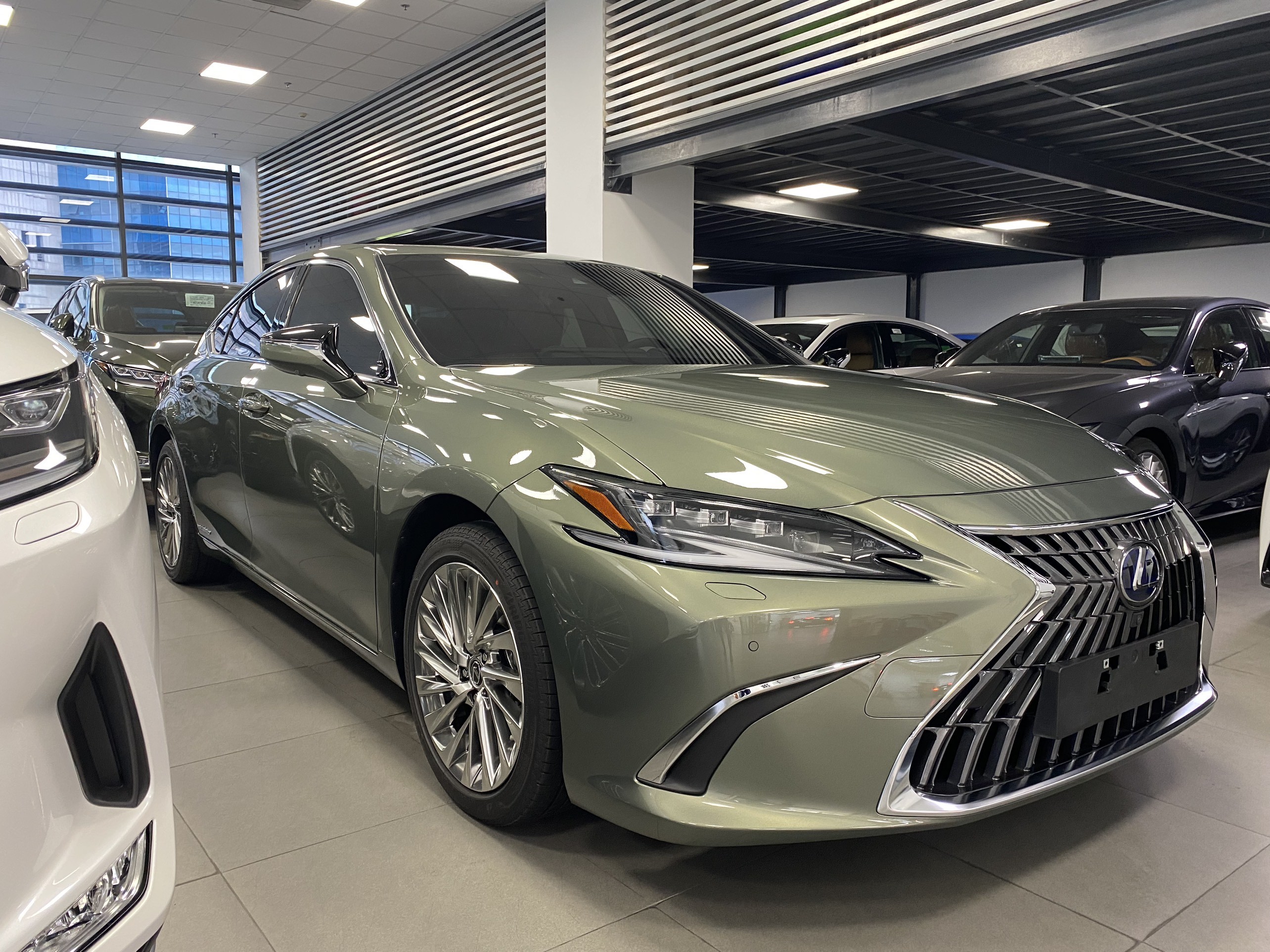 Lexus ES250 Model 2024